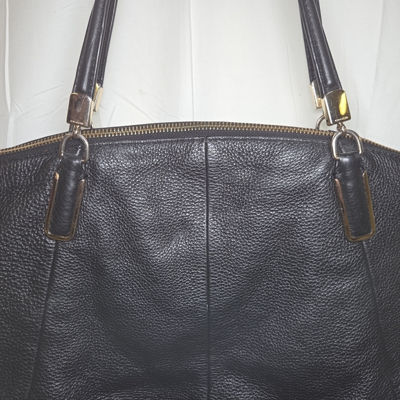 Coach Black Leather Tote Bag Zipper Closure Gold Accents Leather Coach Tag - Picture 7 of 13